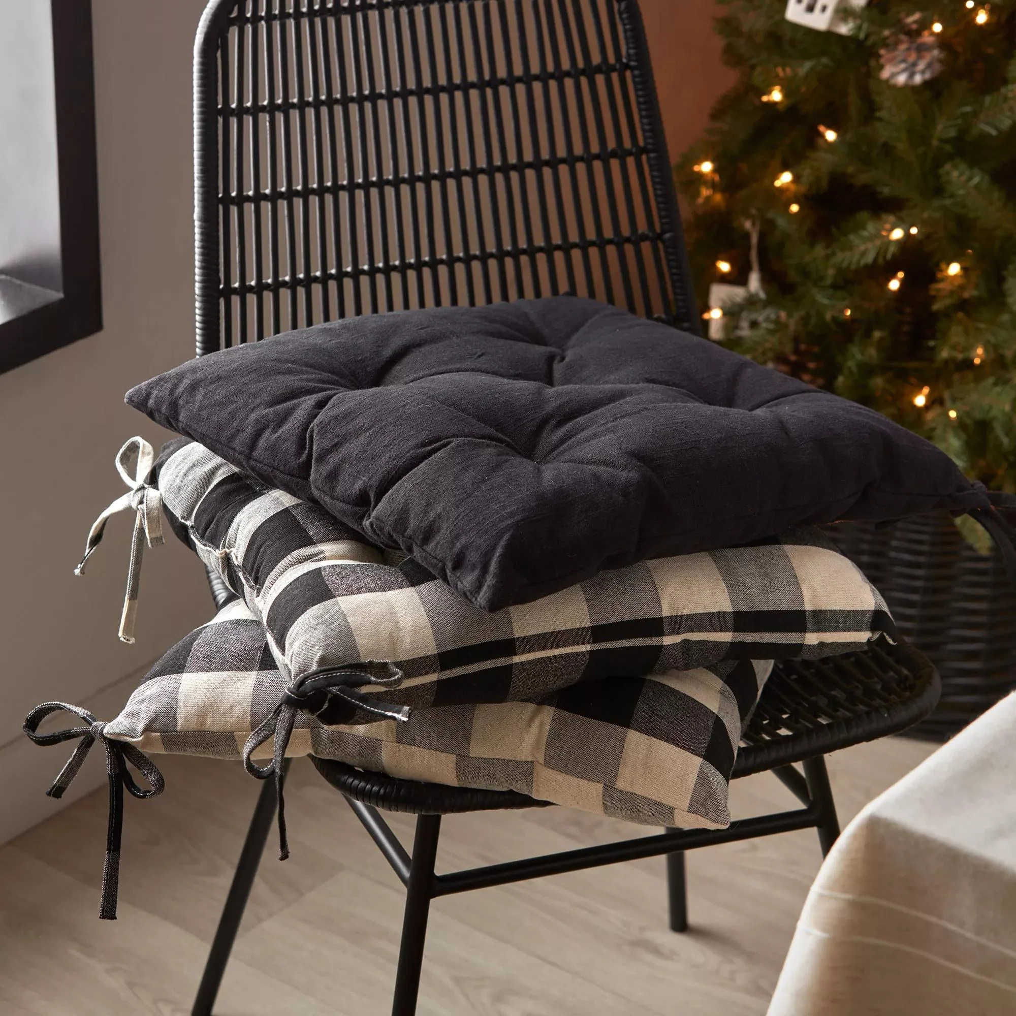 Black Chair Pad - Image 2