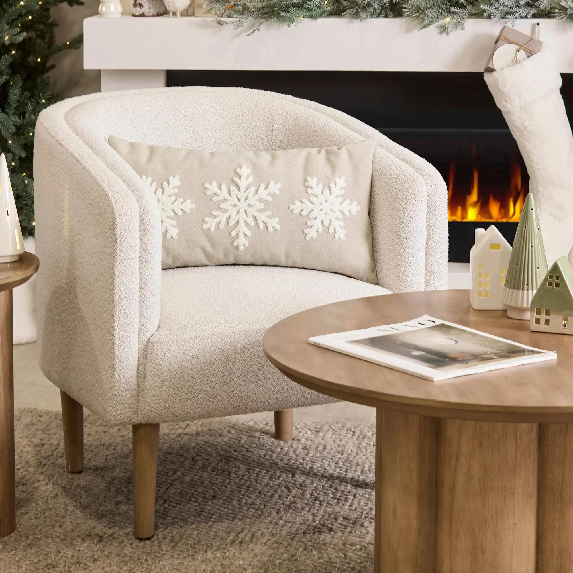 Fabric and wood accent chair - Image 10