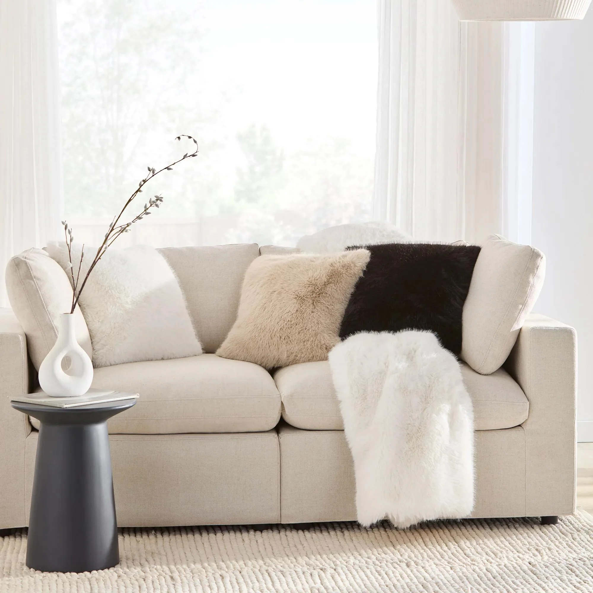 Black Logan Faux Fur Throw - Image 3