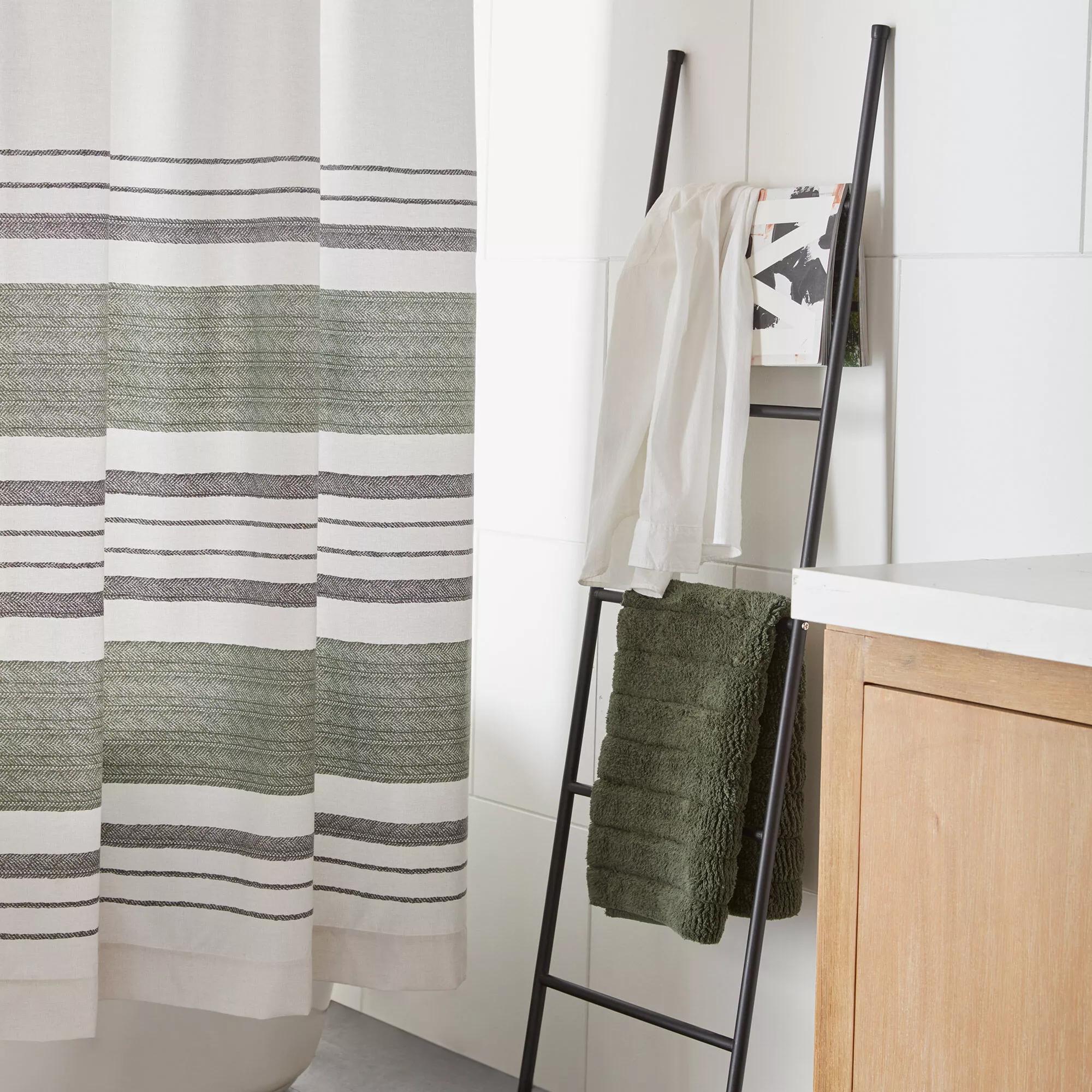 Black Metal Ladder Towel Holder - Image 2