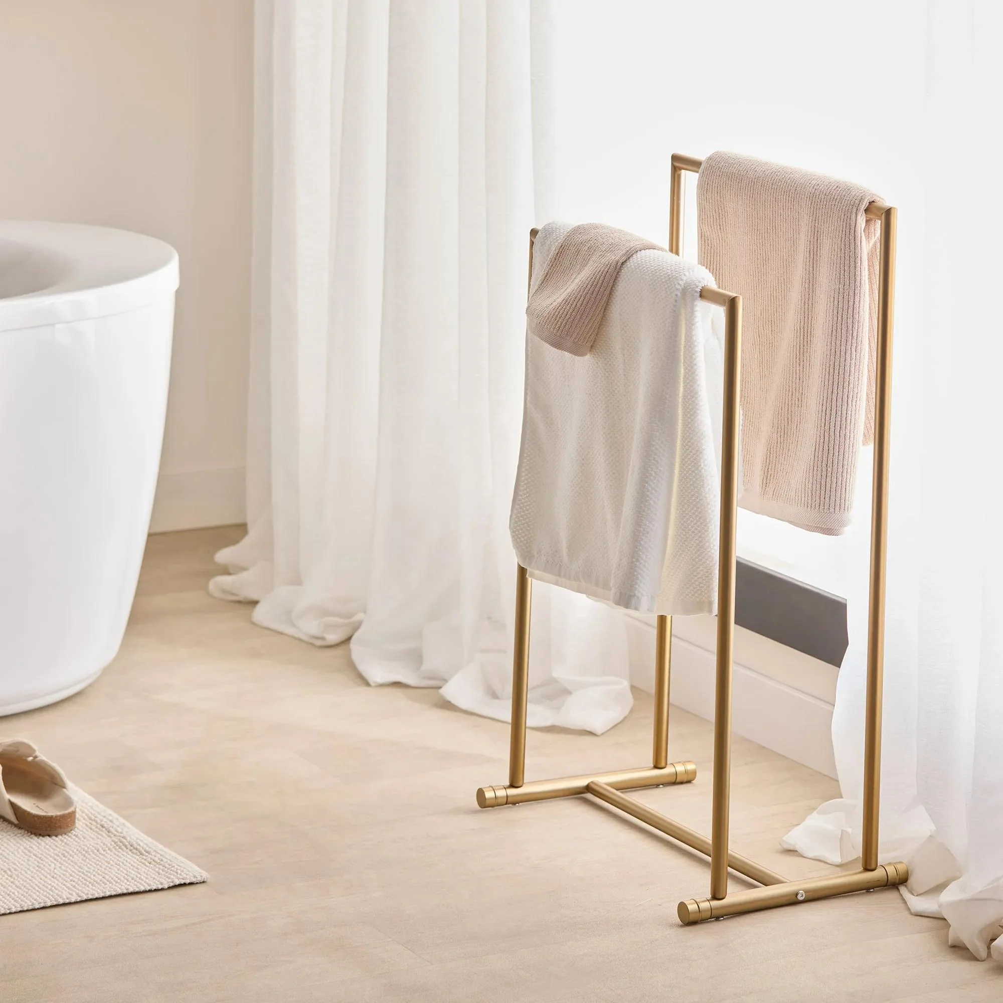 Metal Towel Rack - Image 2