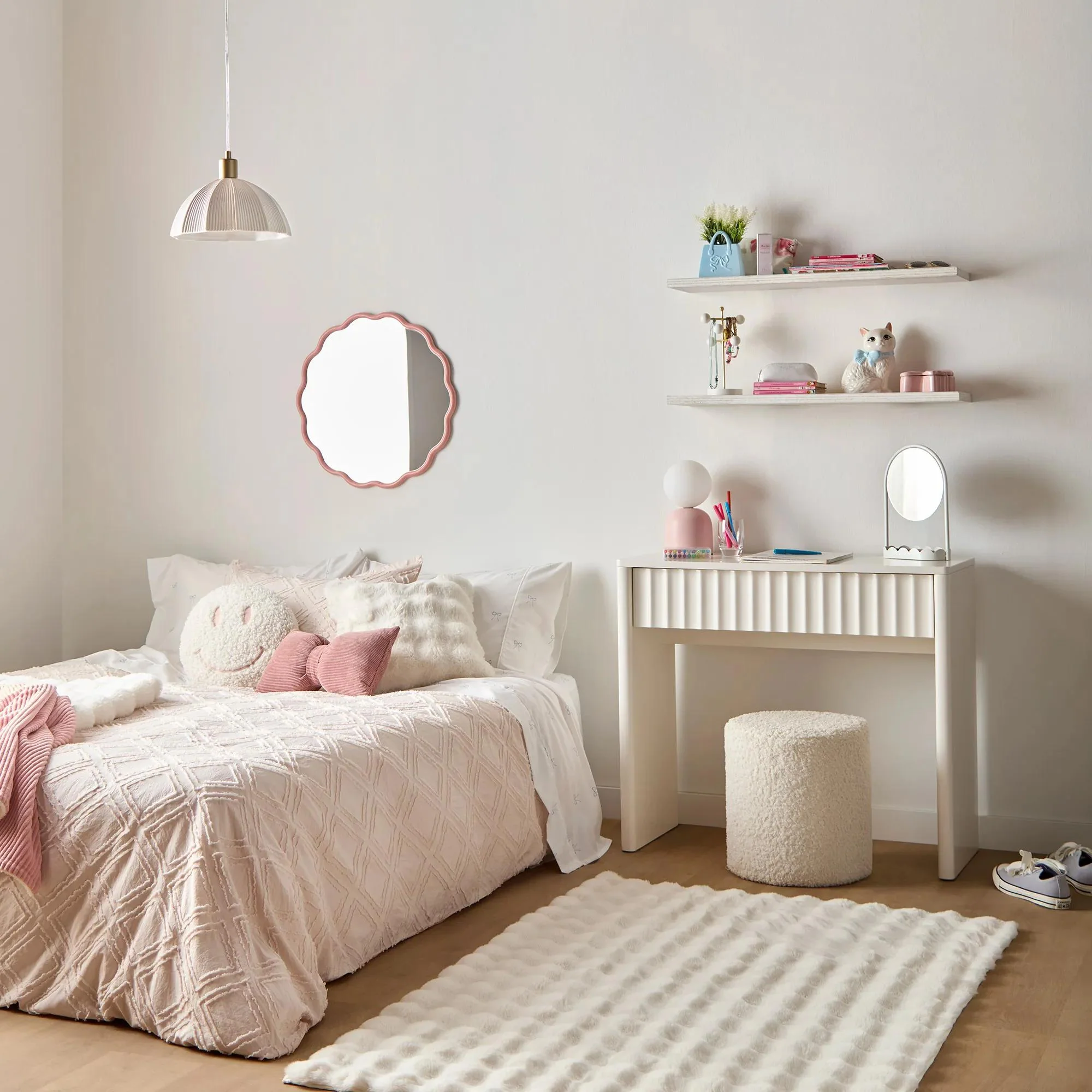 Petal Ceramic Ceiling Light - Image 8