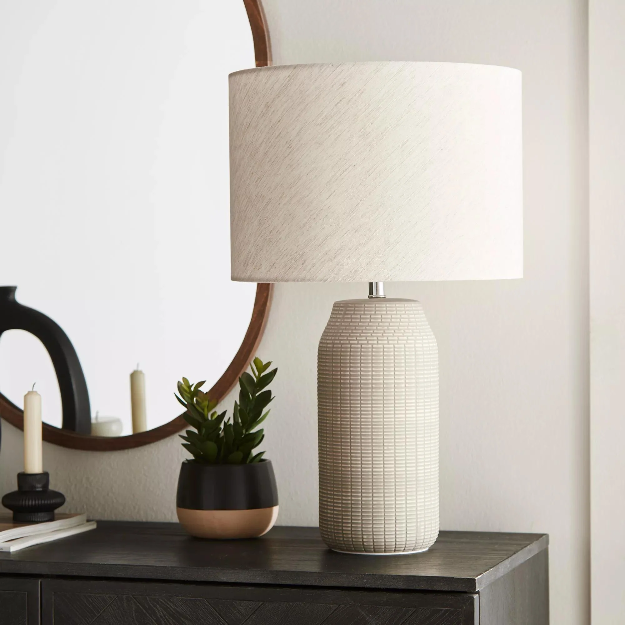 Patterned Ceramic Table Lamp - Image 2