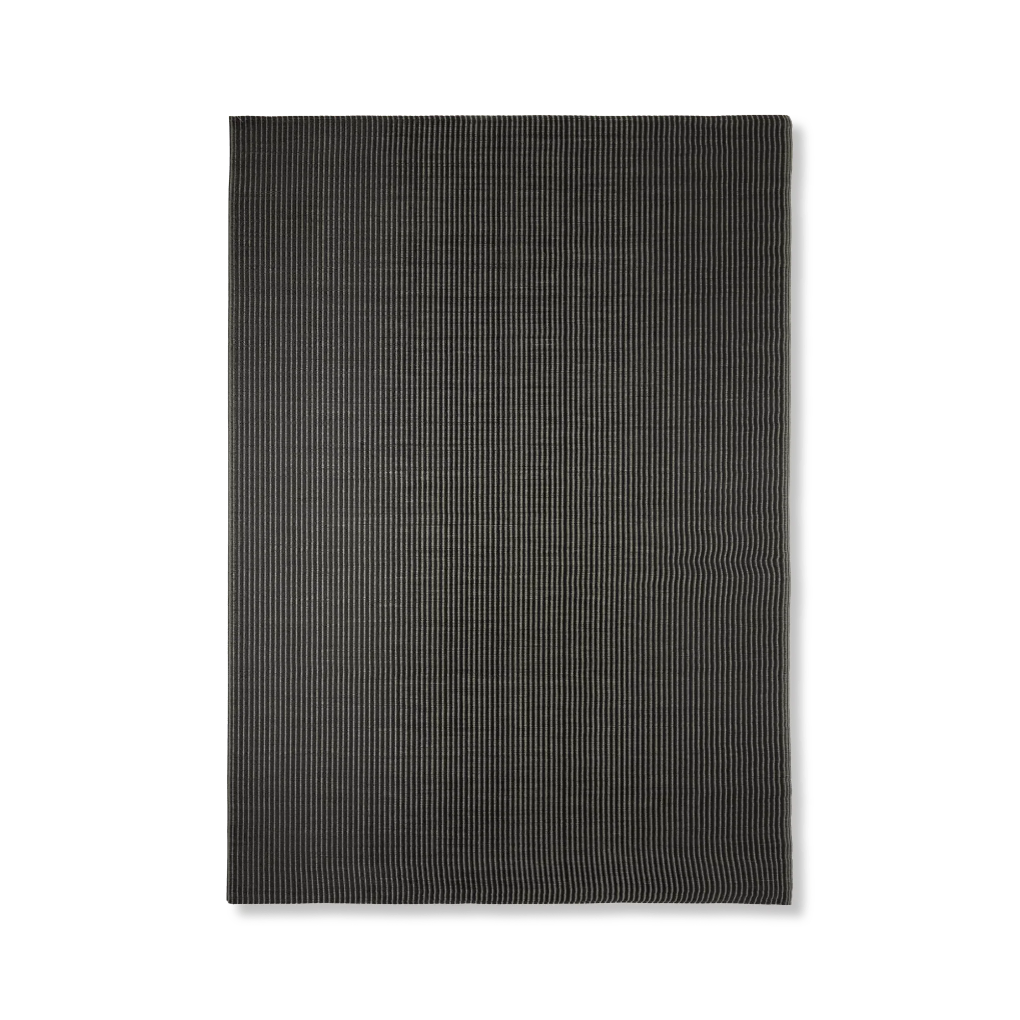 Two-Tone Black Outdoor Rug 5x7
