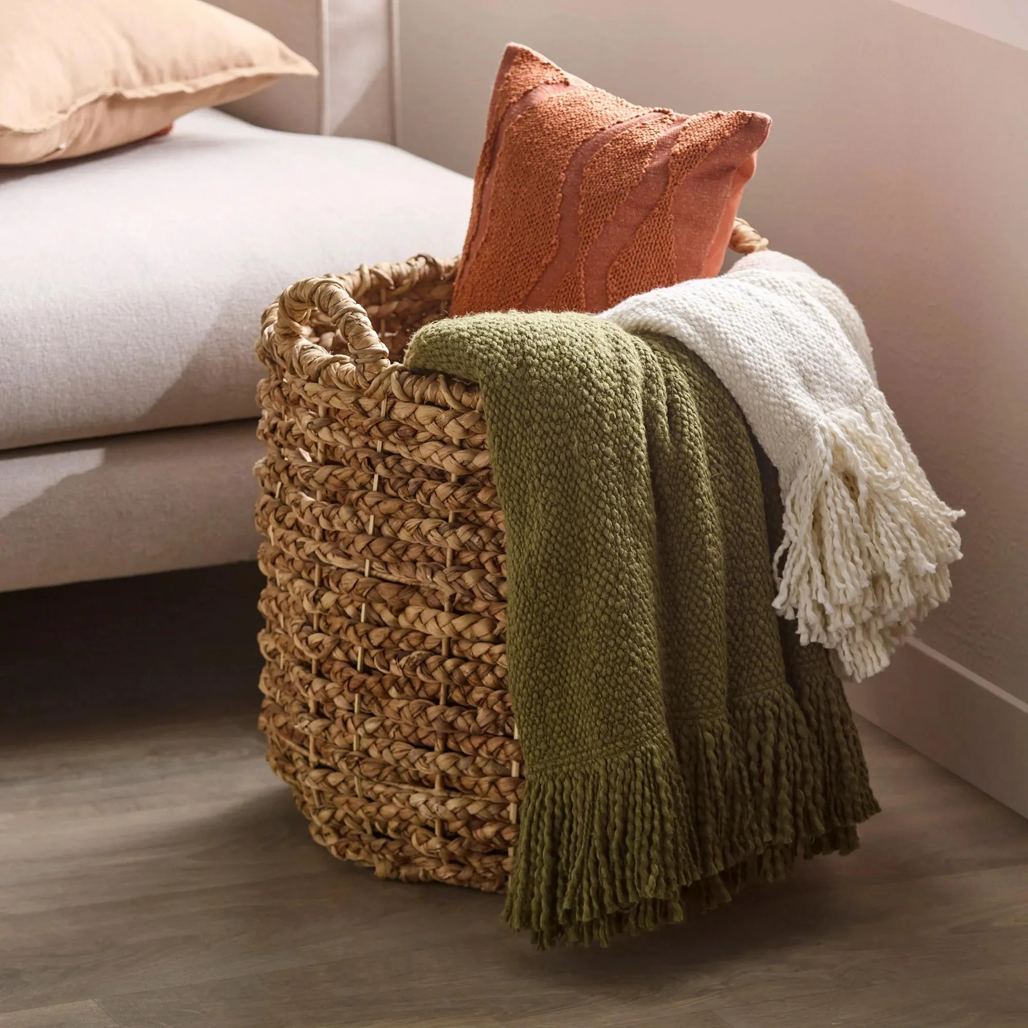 Water Hyacinth Basket - Image 12