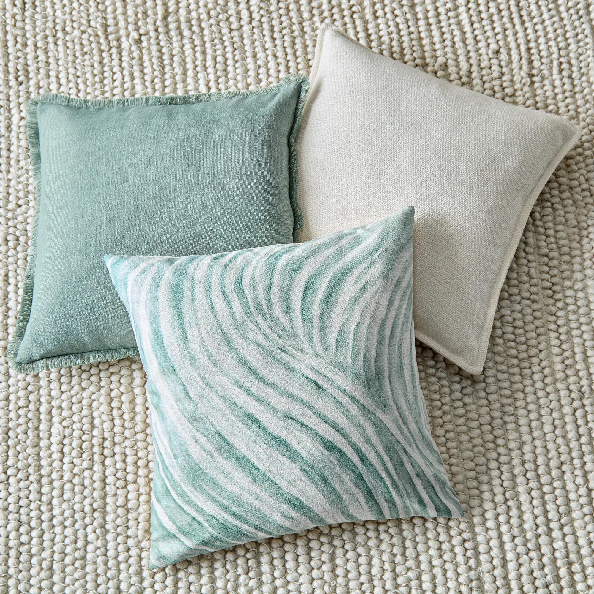 Taha Decorative Pillow - Image 4